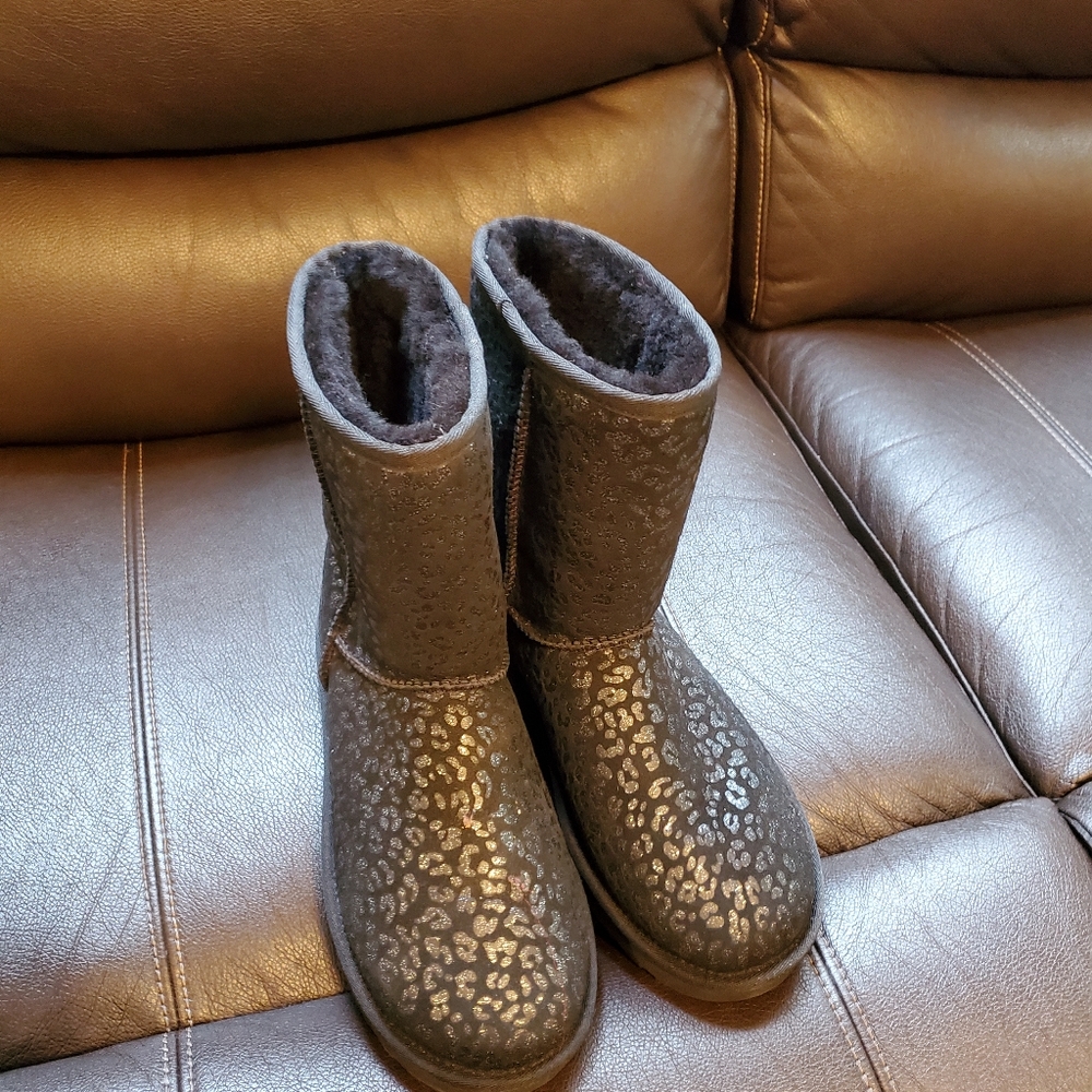 Ugg boots Sz 7 (women)